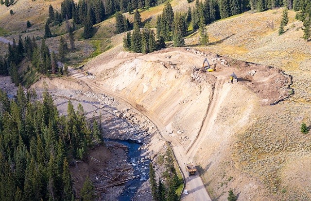 Videos Show Big Progress on Repairing Washed-Out Roads in Yellowstone 1